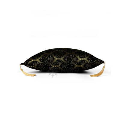 Evalier Obsidian pillow cover – side profile view, Imperial Elegance chenille decorative cushion cover showing thickness, structured silhouette, and refined shape (45 × 45 cm / 18 × 18 in)
