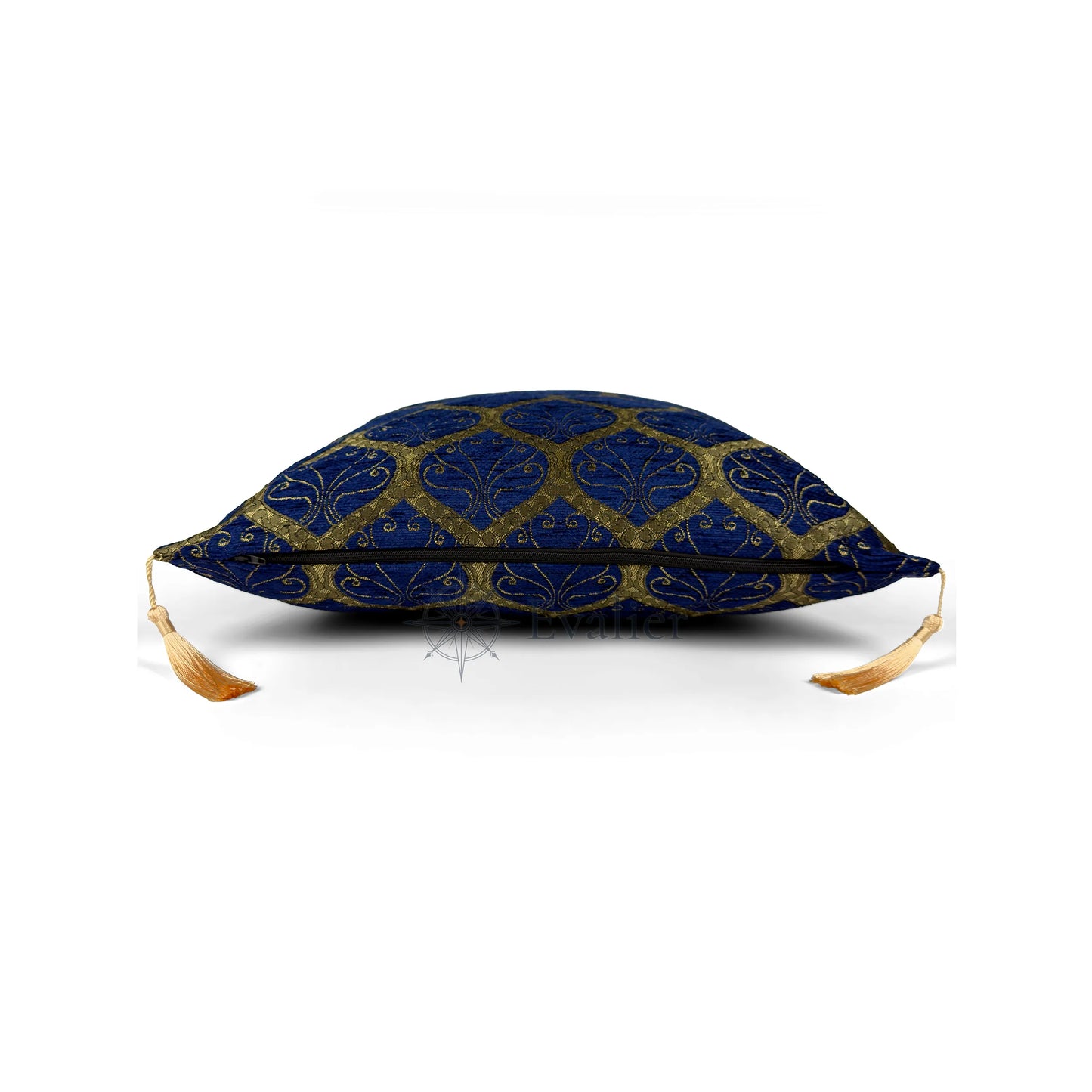 Evalier Sapphire pillow cover – side profile with hidden zipper, Imperial Elegance chenille decorative cushion cover showing closure detail, tailored construction, and corner tassels (45 × 45 cm / 18 × 18 in)