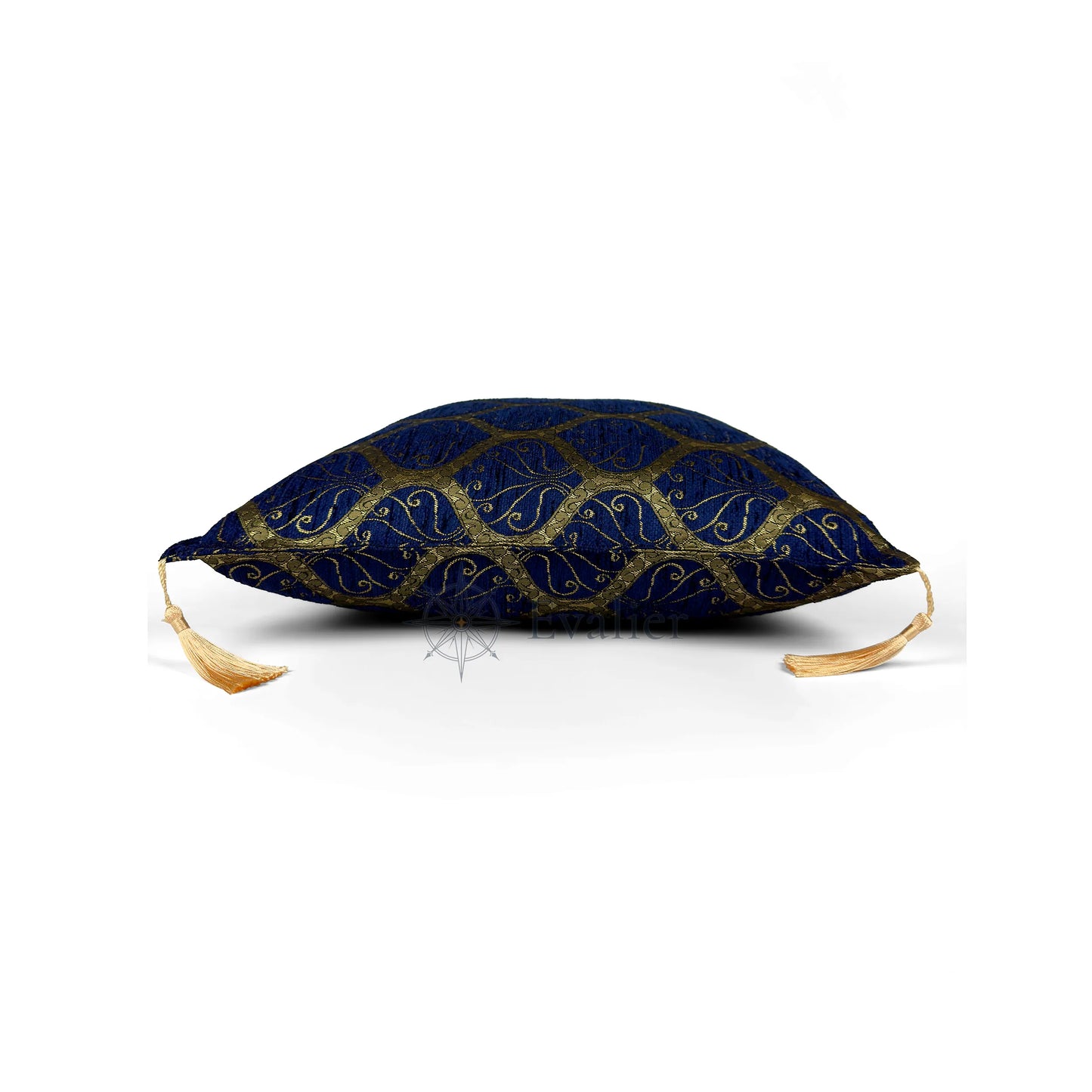 Evalier Sapphire pillow cover – side profile view, Imperial Elegance chenille decorative cushion cover showing thickness, structured silhouette, and refined shape (45 × 45 cm / 18 × 18 in)