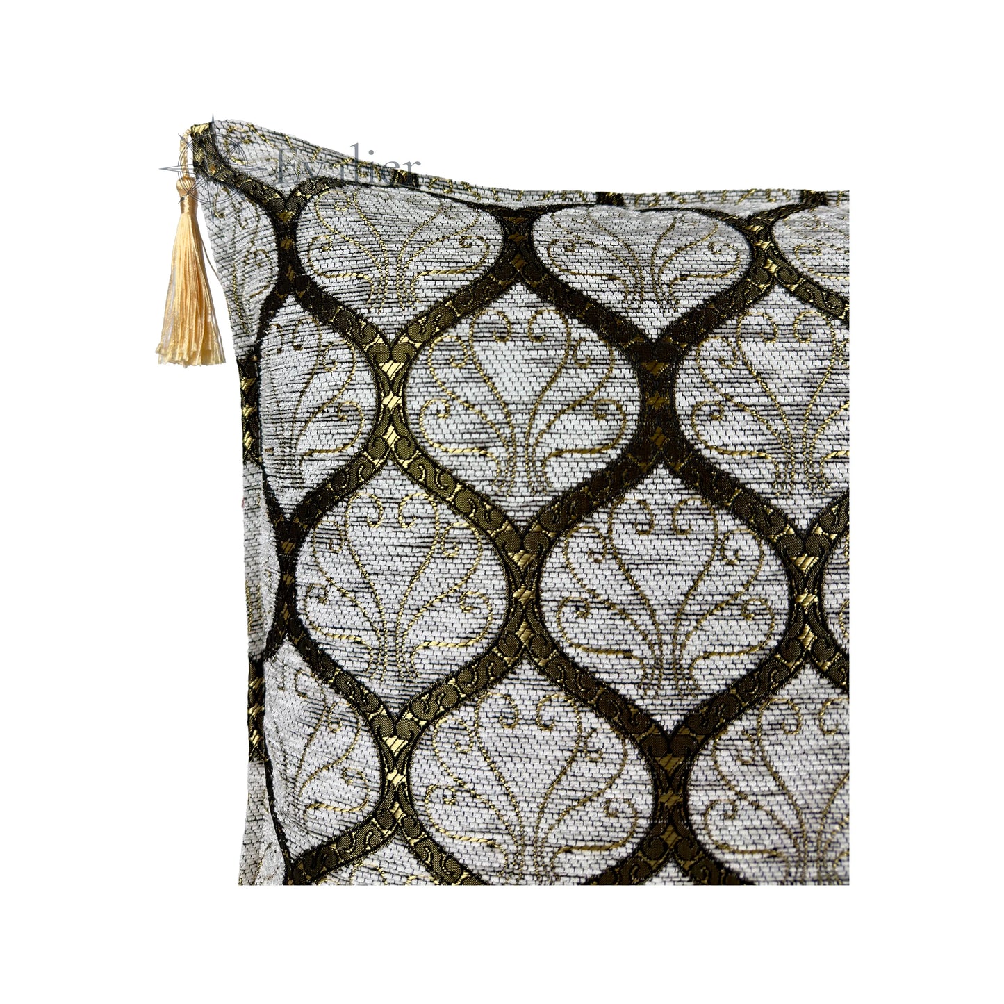 Evalier Pearl Gold pillow cover – close-up corner detail, Imperial Elegance chenille cushion cover showing fabric texture, ornamental pattern, and tassel detail (45 × 45 cm / 18 × 18 in)