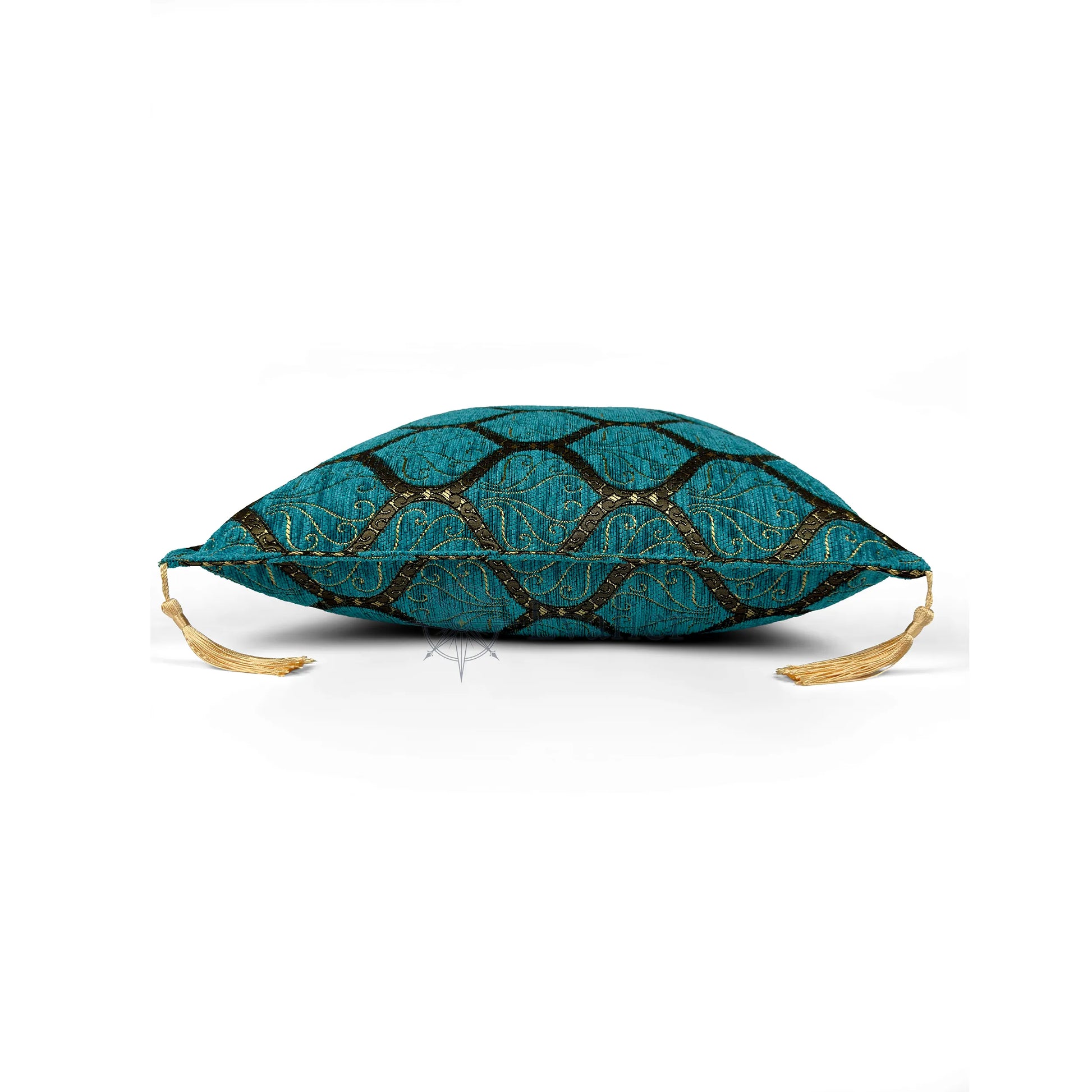 Evalier Turquoise pillow cover – side profile view, Imperial Elegance chenille decorative cushion cover showing thickness, structured silhouette, and refined shape (45 × 45 cm / 18 × 18 in)