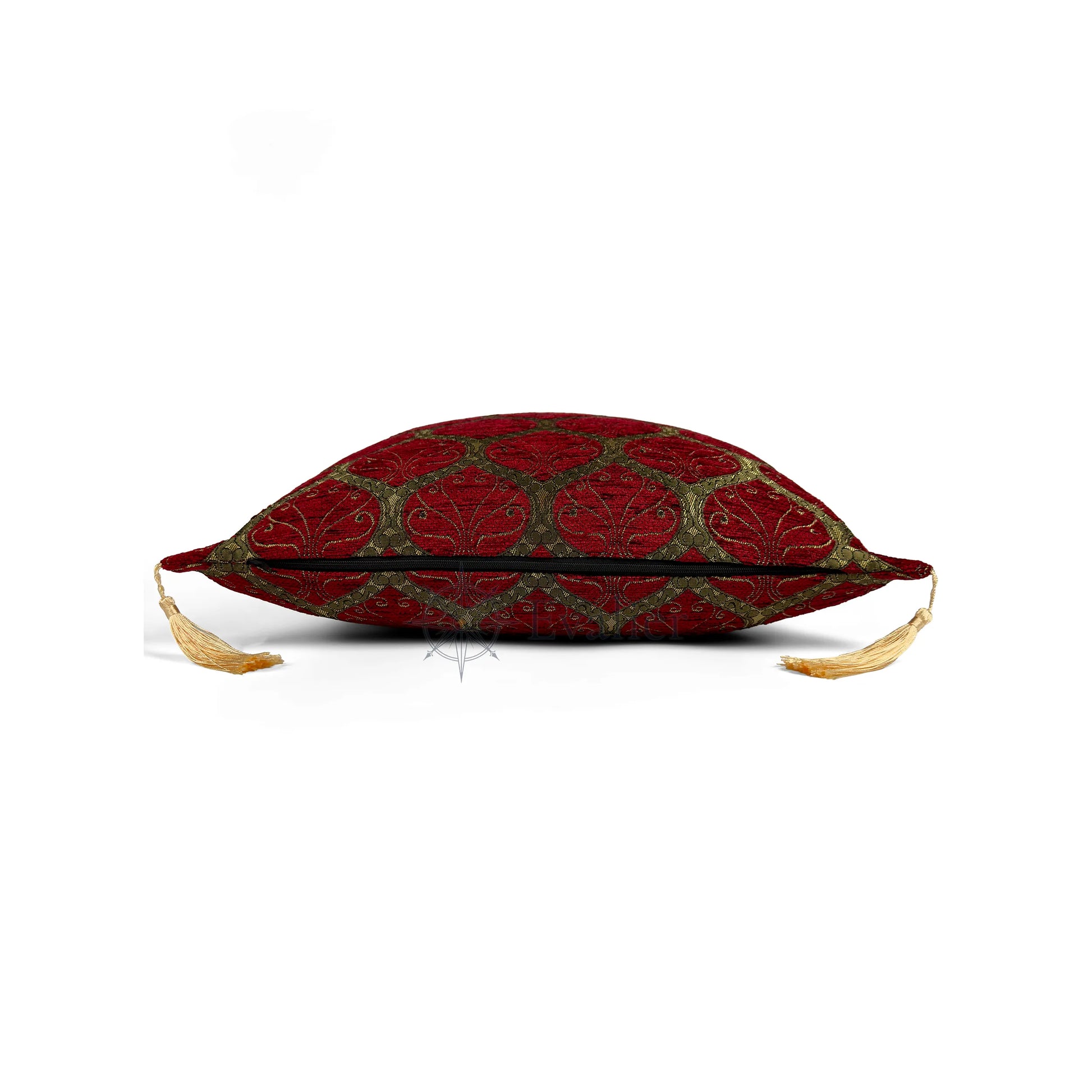 Evalier Ruby pillow cover – side profile with hidden zipper, Imperial Elegance chenille decorative cushion cover showing closure detail, tailored construction, and corner tassels (45 × 45 cm / 18 × 18 in)