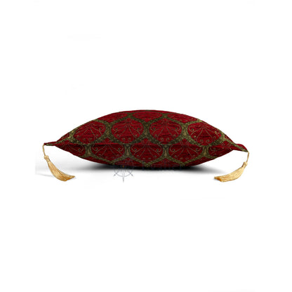 Evalier Ruby pillow cover – side profile view, Imperial Elegance chenille decorative cushion cover showing thickness, structured silhouette, and refined shape (45 × 45 cm / 18 × 18 in)