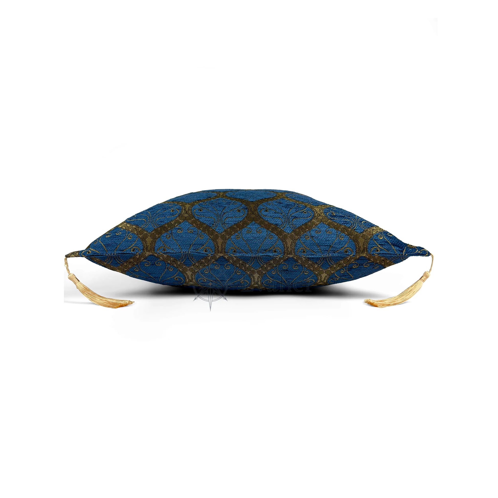 Evalier Royal Blue pillow cover – side profile view, Imperial Elegance chenille decorative cushion cover showing thickness, structured silhouette, and refined shape (45 × 45 cm / 18 × 18 in)