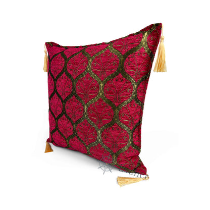 Evalier Rose pillow cover – angled front view, Imperial Elegance chenille decorative cushion cover highlighting the ornamental motif, chenille fabric texture, and elegant corner tassels (45 × 45 cm / 18 × 18 in)