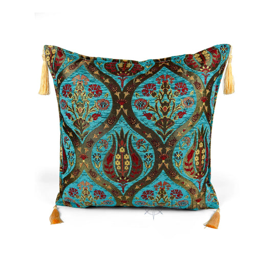 Turquoise pillow cover – front view, Royal Garden woven decorative cushion cover with ornamental motif and corner tassels (45 × 45 cm / 18 × 18 in)