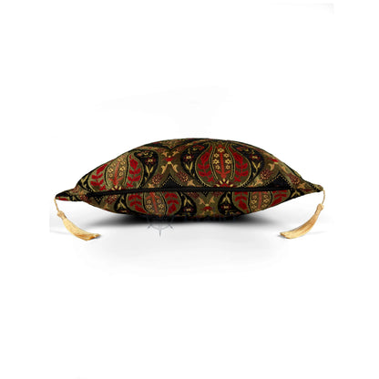Midnight pillow cover – side profile with hidden zipper, Royal Garden woven decorative cushion cover showing closure detail, tailored construction, and corner tassels (45 × 45 cm / 18 x 18 in)