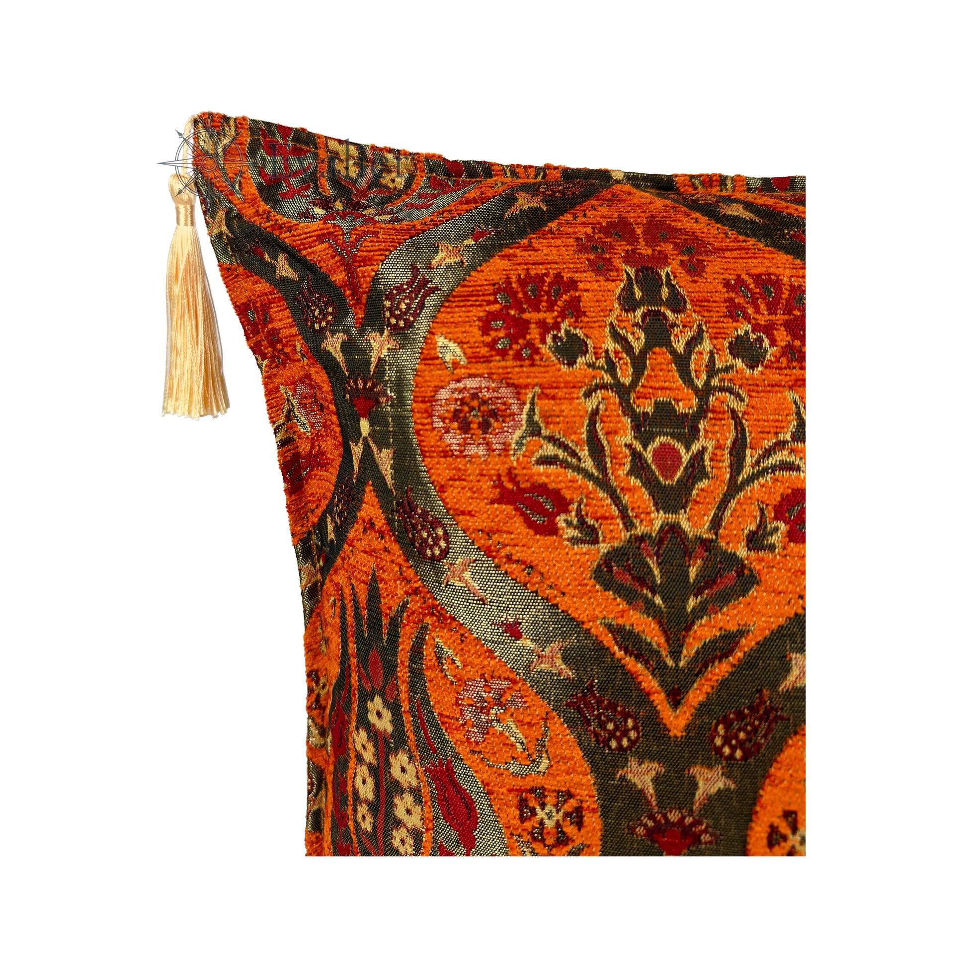 Amber pillow cover – close-up corner detail, Royal Garden woven cushion cover showing fabric texture, ornamental woven pattern, and tassel detail (45 × 45 cm / 18 × 18 in)