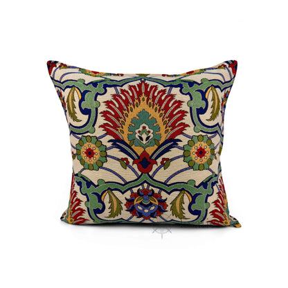 Evalier Verdant Crest pillow cover – front view, luxury gobelin tapestry cushion cover featuring rich green tones and crest-inspired ornamental motif (45 × 45 cm / 18 × 18 in)