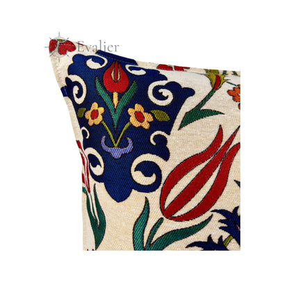 Evalier Sapphire Tulip pillow cover – close-up detail, gobelin fabric showing intricate tulip pattern and detailed weaving texture (45 × 45 cm / 18 × 18 in)