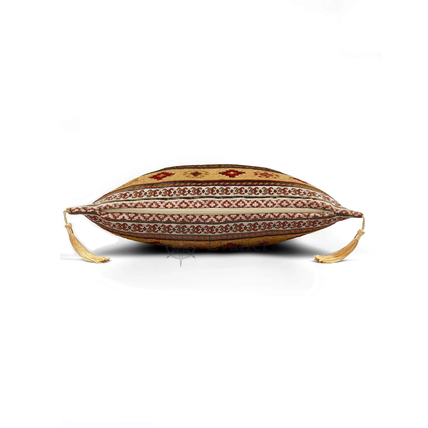 Evalier Desert Ivory pillow cover – side profile with hidden zipper, Heritage Kilim woven decorative cushion cover showing closure detail, tailored construction, and corner tassels (45 × 45 cm / 18 × 18 in)