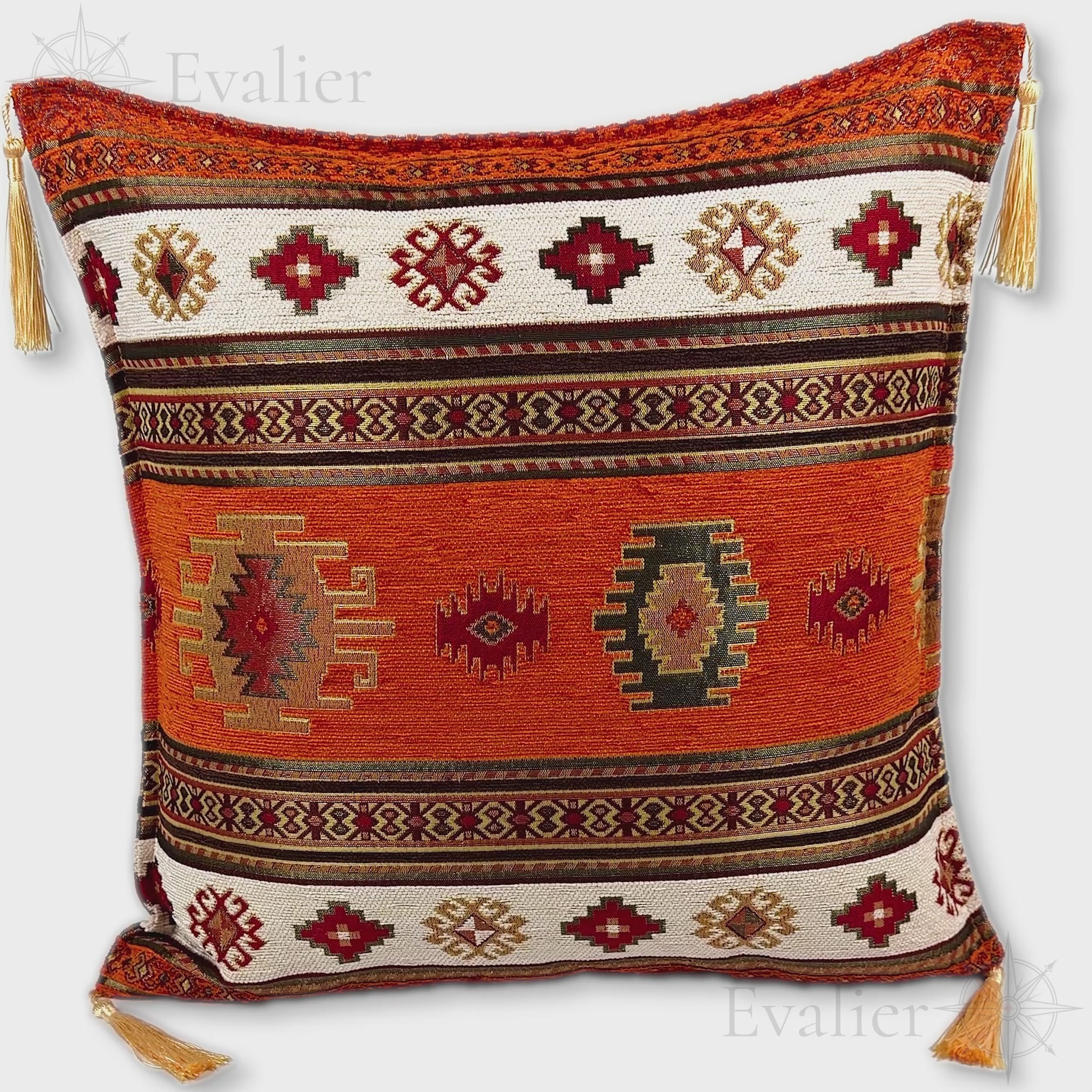Evailer Amber pillow cover – product showcase video, Heritage Kilim collection decorative cushion