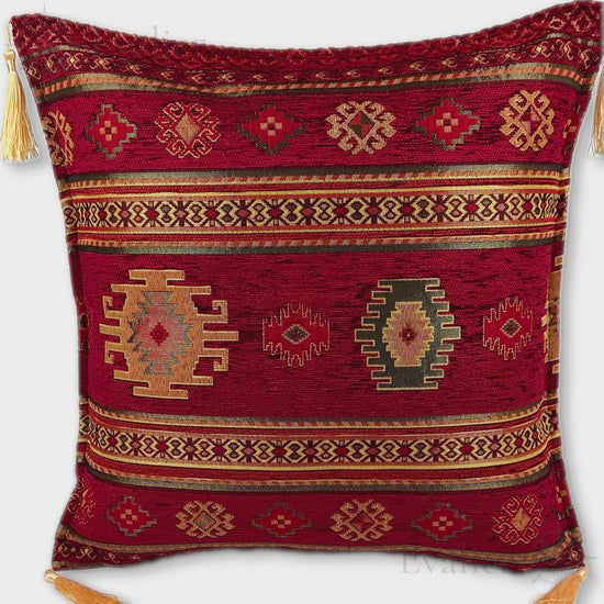 Evailer Crimson pillow cover – product showcase video, Heritage Kilim collection decorative cushion